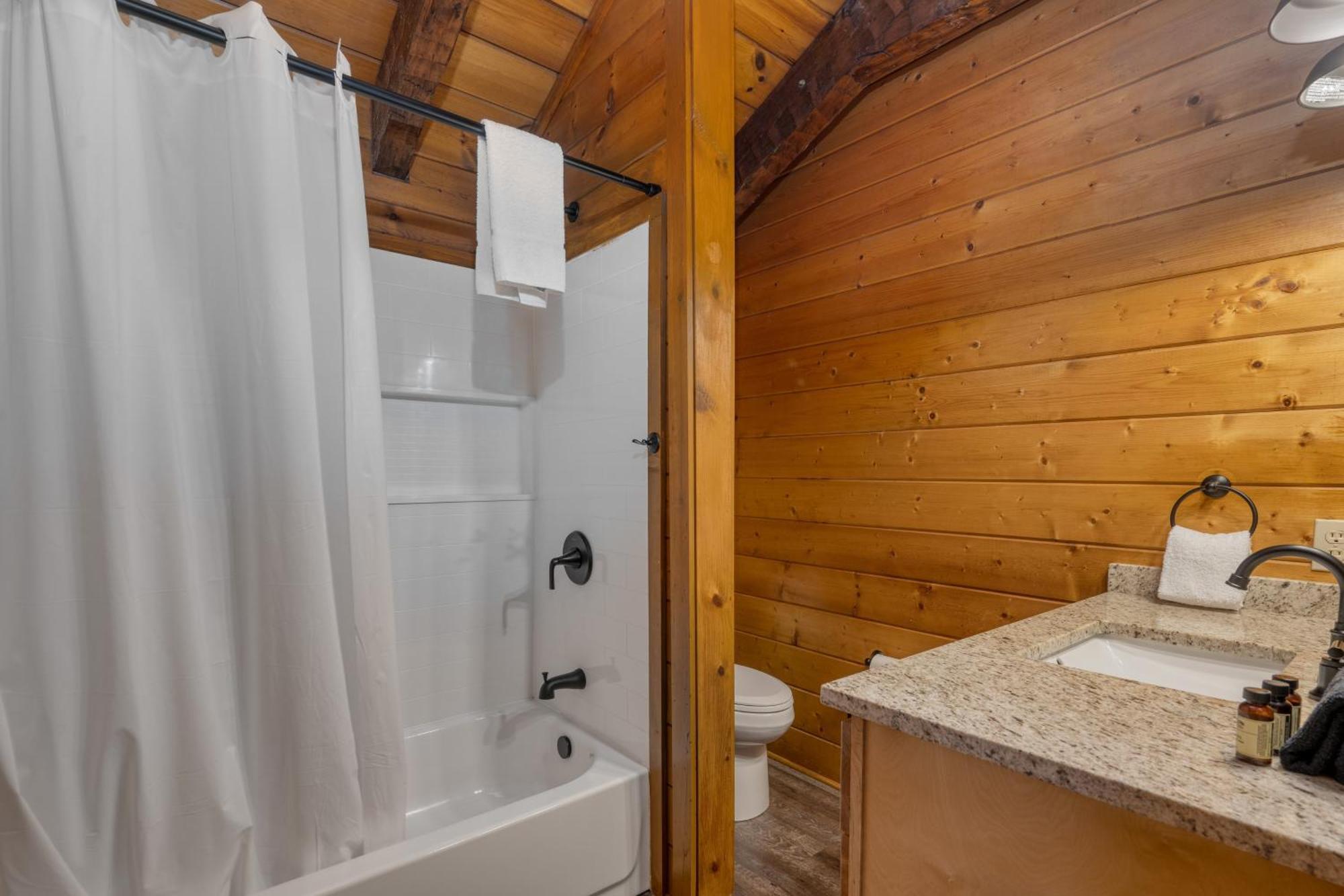 פיג'ן פורג' Dudley I By Avantstay Cosy Cabin W Hot Tub Incredible Views מראה חיצוני תמונה