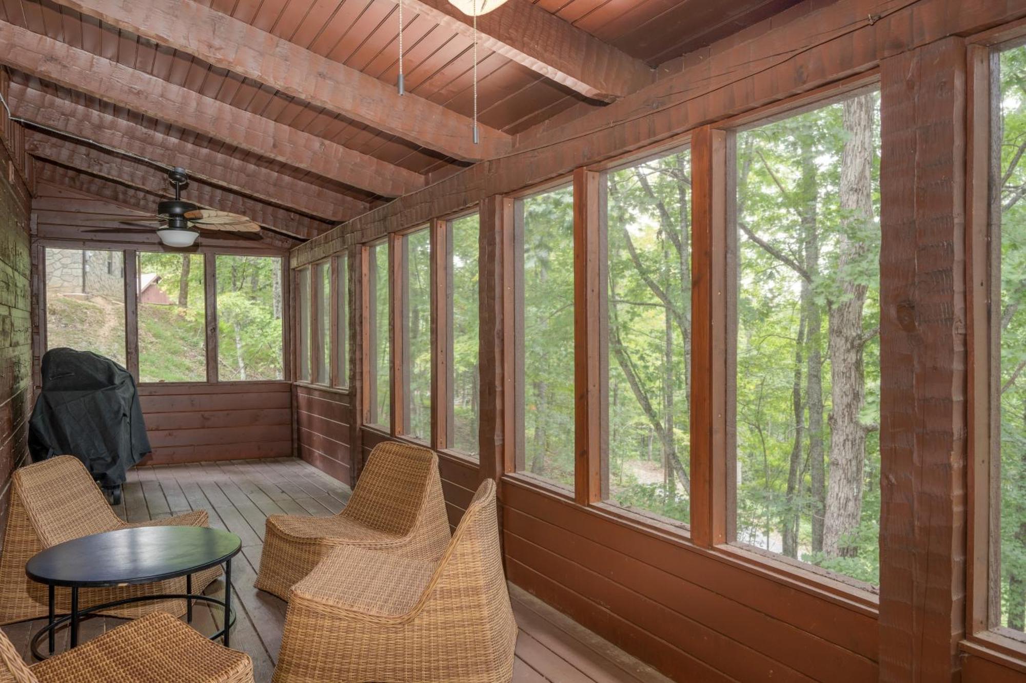 פיג'ן פורג' Dudley I By Avantstay Cosy Cabin W Hot Tub Incredible Views מראה חיצוני תמונה